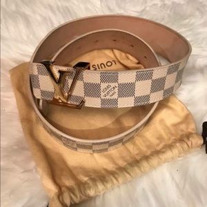 Authentic belts Louis Vuitton used